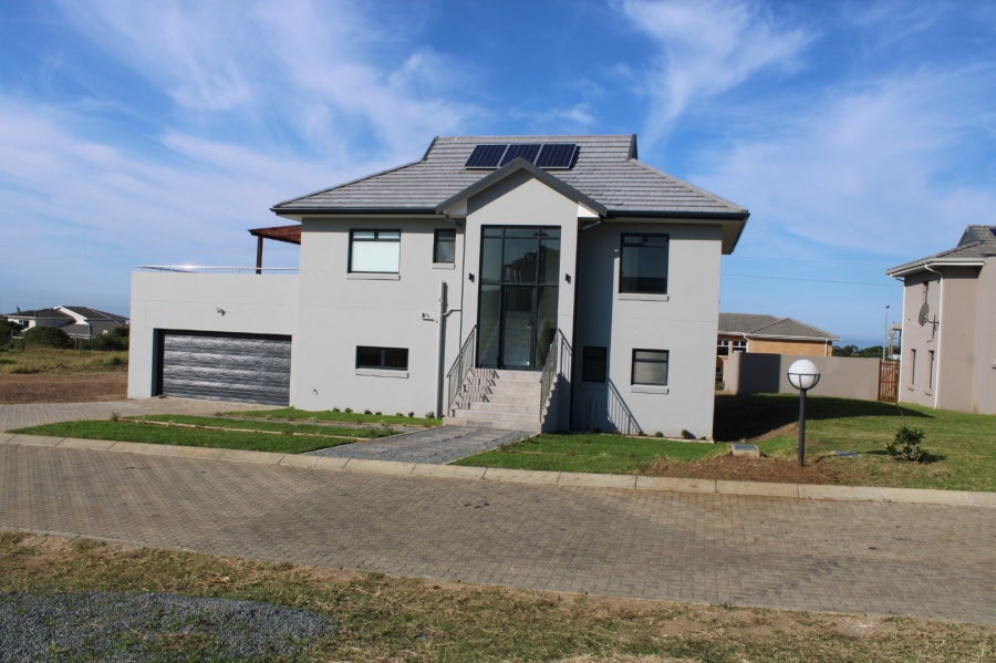 4 Bedroom Property for Sale in Kidds Beach Eastern Cape